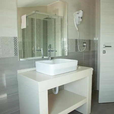 فندق Dolce Stella Torre Melissa