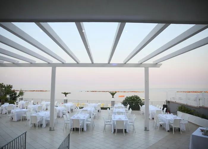 Dolce Stella Hotel 3*